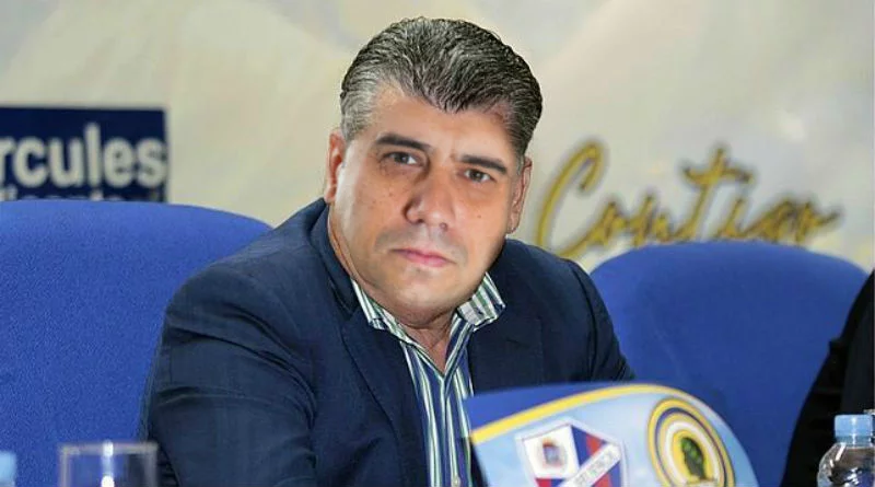 Echávarri, como Valentín Botella